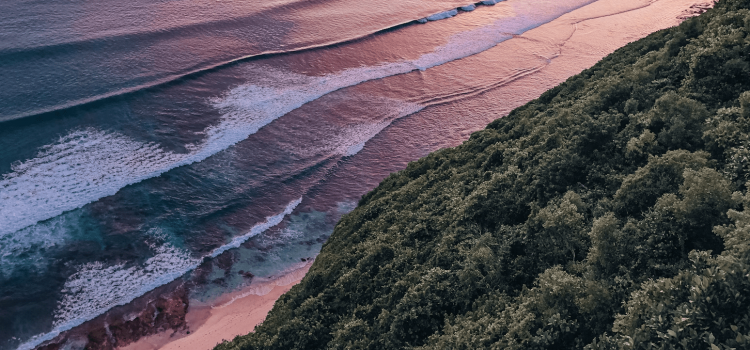 Sunset Dreams: Uluwatu Most Scenic Stays 