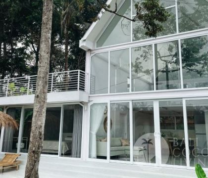 White Love Villa
