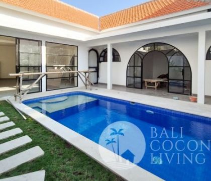 Villa Monday 1