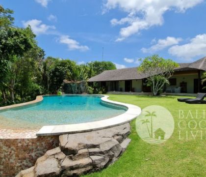 Villa Lebah Sari