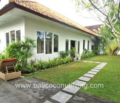 Villa Tomi