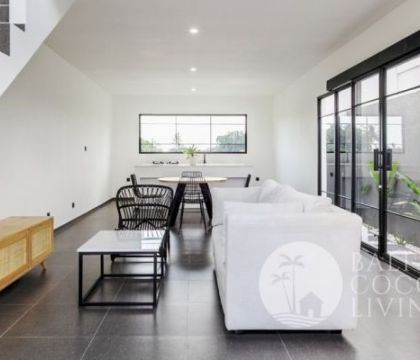 Akina Apartment