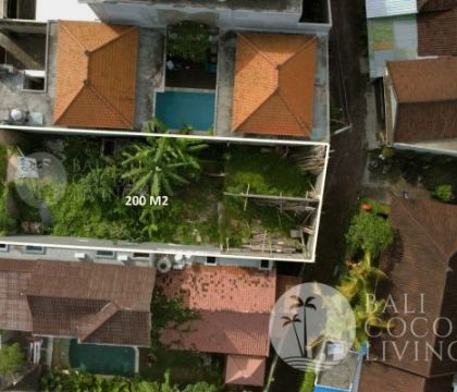 For lease, 2 Are land