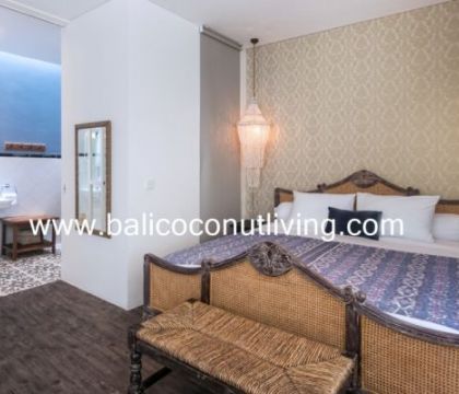 Villa Bronze grey