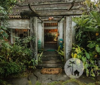 The Vintage House