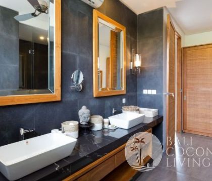 Villa Moonrise Tumbak Bayuh 