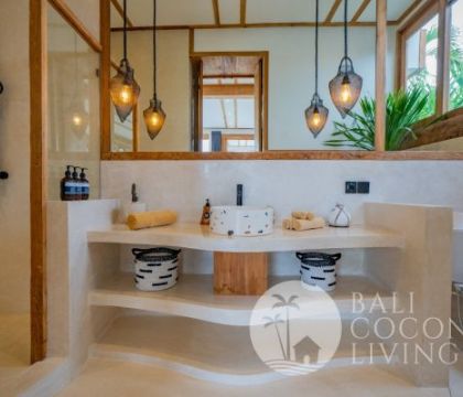 Casa White 