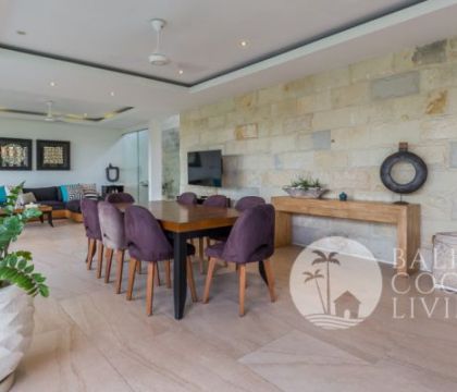 Villa Pine Tree