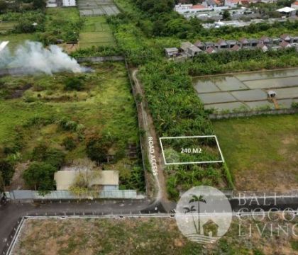 2,4 Are for sale, Land