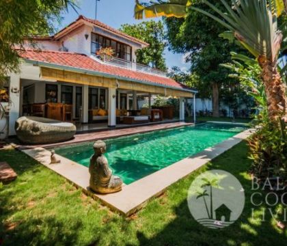 The Holiday Villa