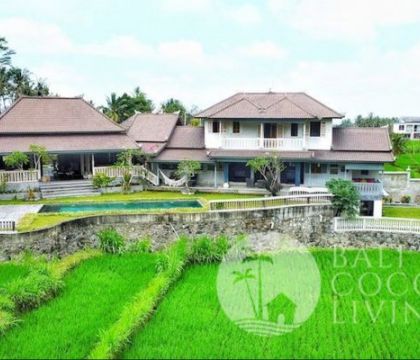 Villa Batik Biru