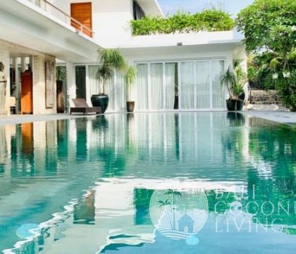 Villa Moonrise Tumbak Bayuh 