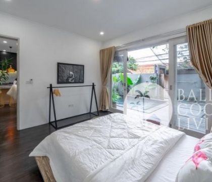 Villa Mercury