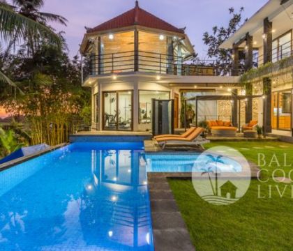 Villa Wait and Sea