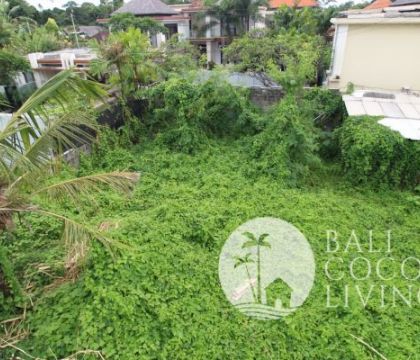 Land for sale 3,6 are 