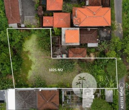 10,25 Are for sale, Land