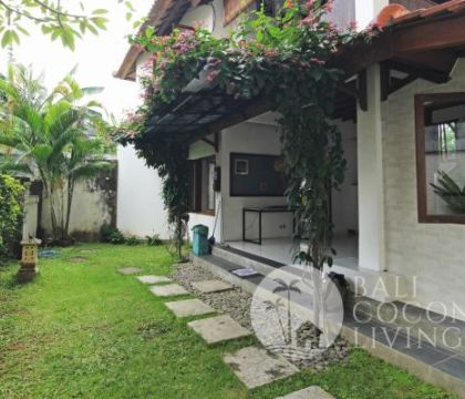Rumah Kayu Bunga