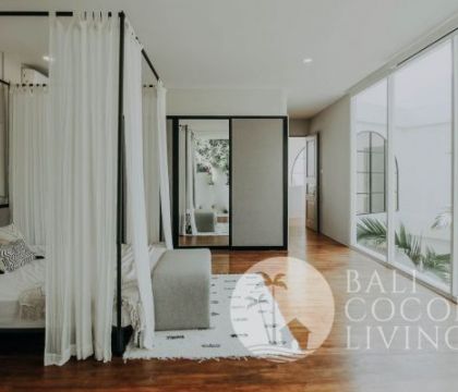 Villa Supernova