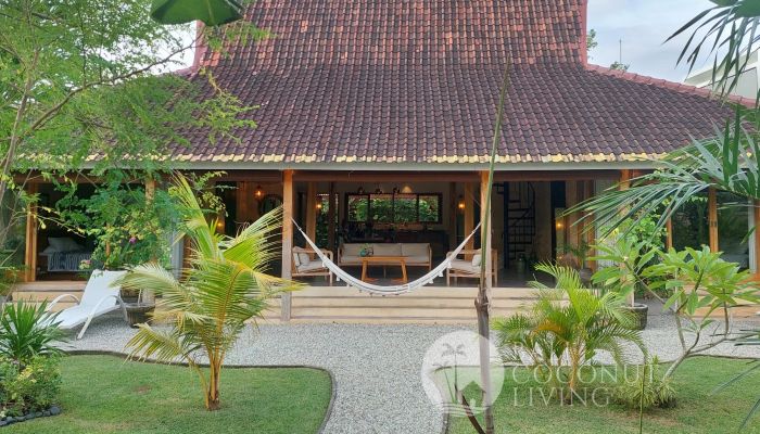 The Grove Villa 1 Slider